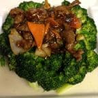 Best Beef with Broccoli 牛肉炒西兰花 in Edmonton, AB